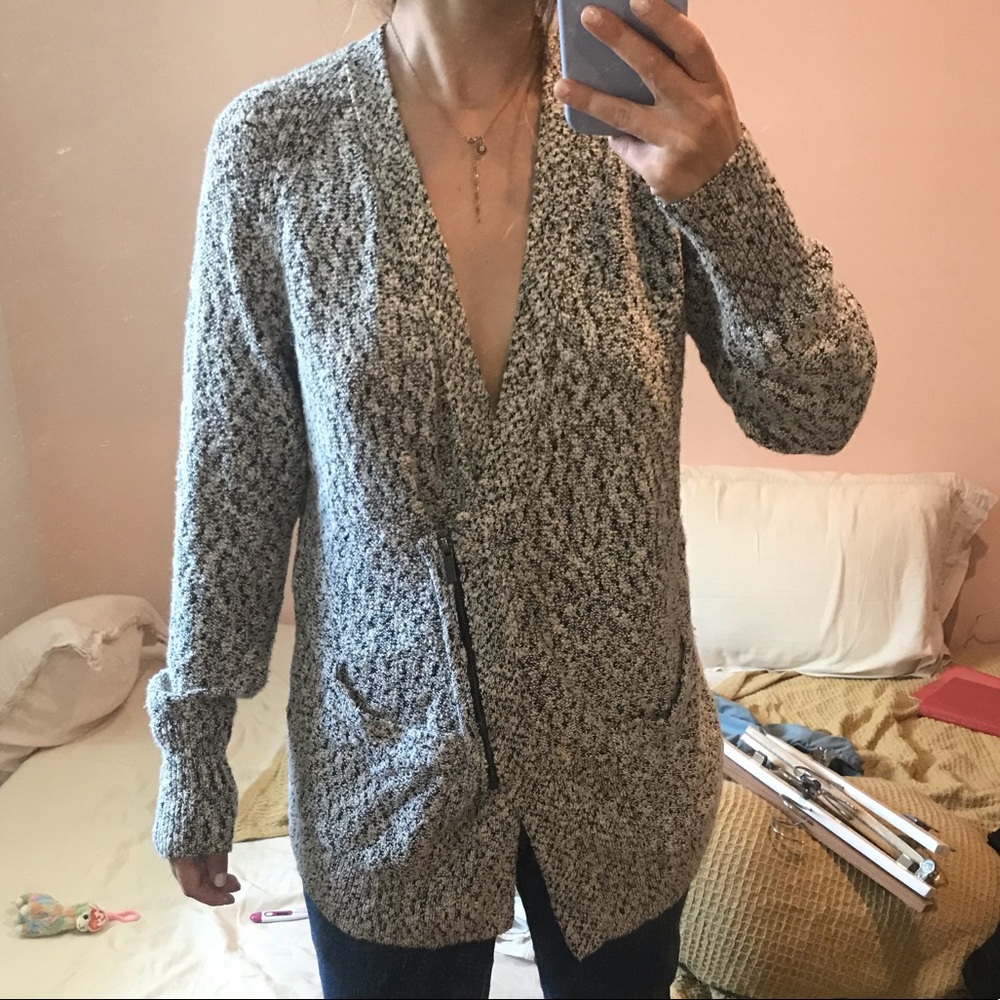 Banana Republic black and white knit cardigan